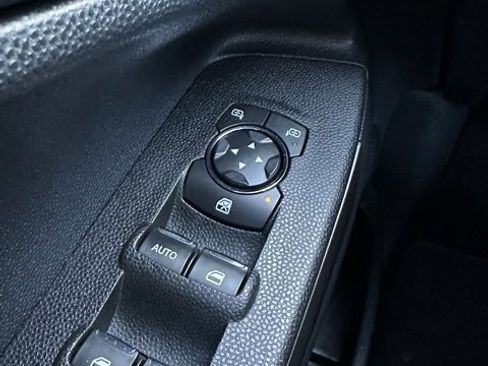 Used 2021 Ford EcoSport SE image 18