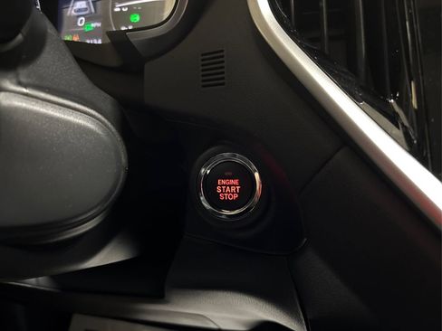 Used 2024 Subaru Ascent Limited w/ Technology Package image 37