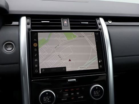Certified 2025 Land Rover Discovery S AWD/4WD image 21