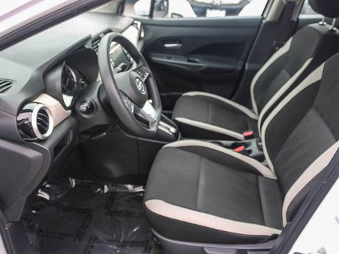 Used 2021 Nissan Versa SV FWD image 18