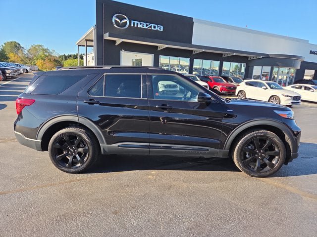 Used 2024 Ford Explorer ST-Line w/ Class IV Trailer Tow Package AWD/4WD image 6