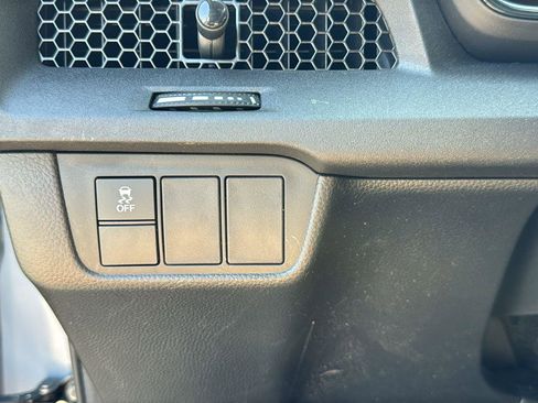 Used 2024 Honda CR-V EX image 9