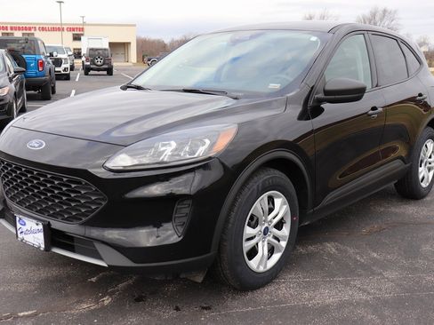 Used 2020 Ford Escape S image 3
