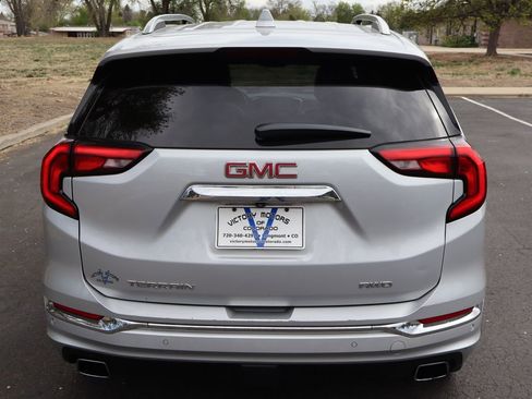 Used 2020 GMC Terrain Denali w/ Denali Premium Package image 6
