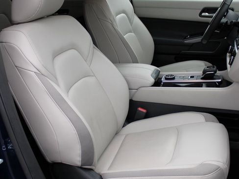 Certified 2024 Nissan Pathfinder SL image 25