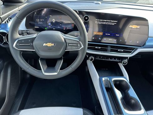 New 2026 Chevrolet Equinox EV LT image 8