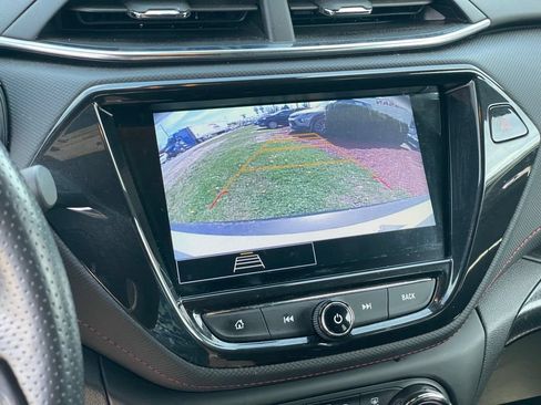 Used 2023 Chevrolet TrailBlazer RS w/ Convenience Package FWD image 19