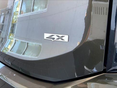 Used 2023 Kia Telluride EX image 17