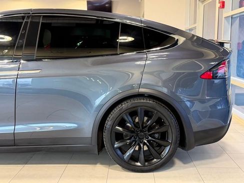 Used 2017 Tesla Model X 90D image 10