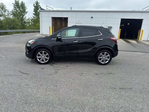 Used 2017 Buick Encore Essence w/ Experience Buick Package FWD image 3