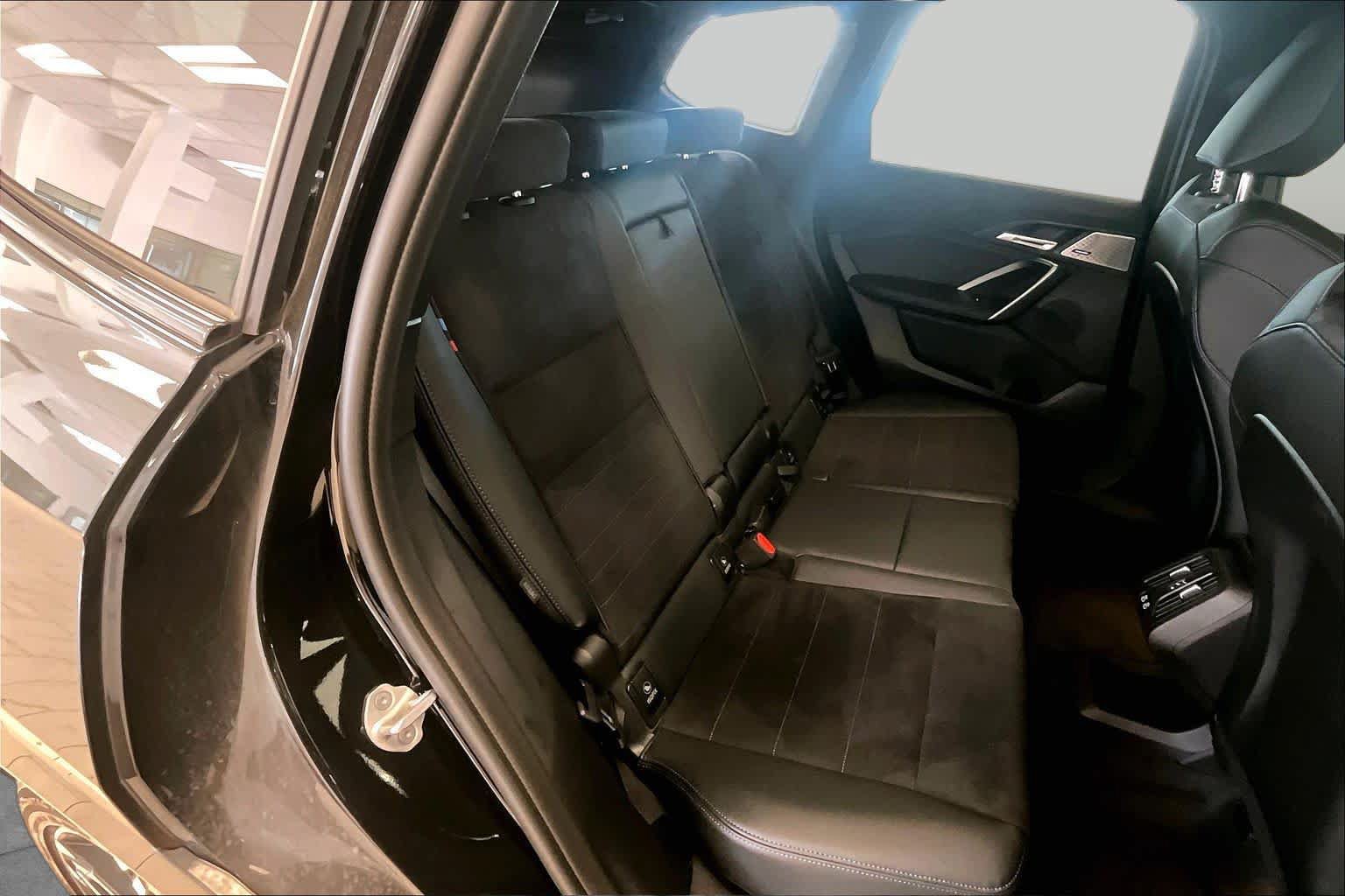 Used 2025 BMW X1 M35i w/ Premium Package AWD/4WD image 19