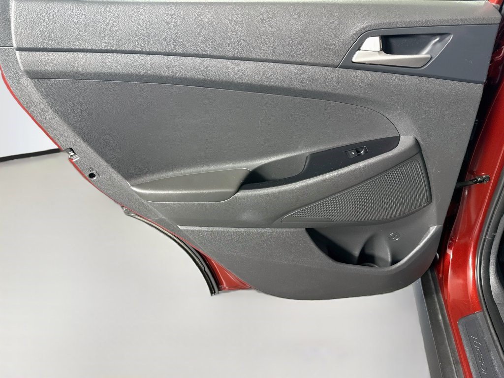 Used 2020 Hyundai Tucson SE w/ Cargo Package FWD image 24