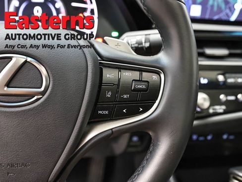 Used 2024 Lexus ES 250 w/ Premium Package AWD/4WD image 16