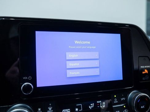 Certified 2024 Toyota Highlander LE image 24