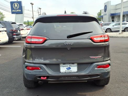 Used 2014 Jeep Cherokee Trailhawk w/ Technology Group AWD/4WD image 6