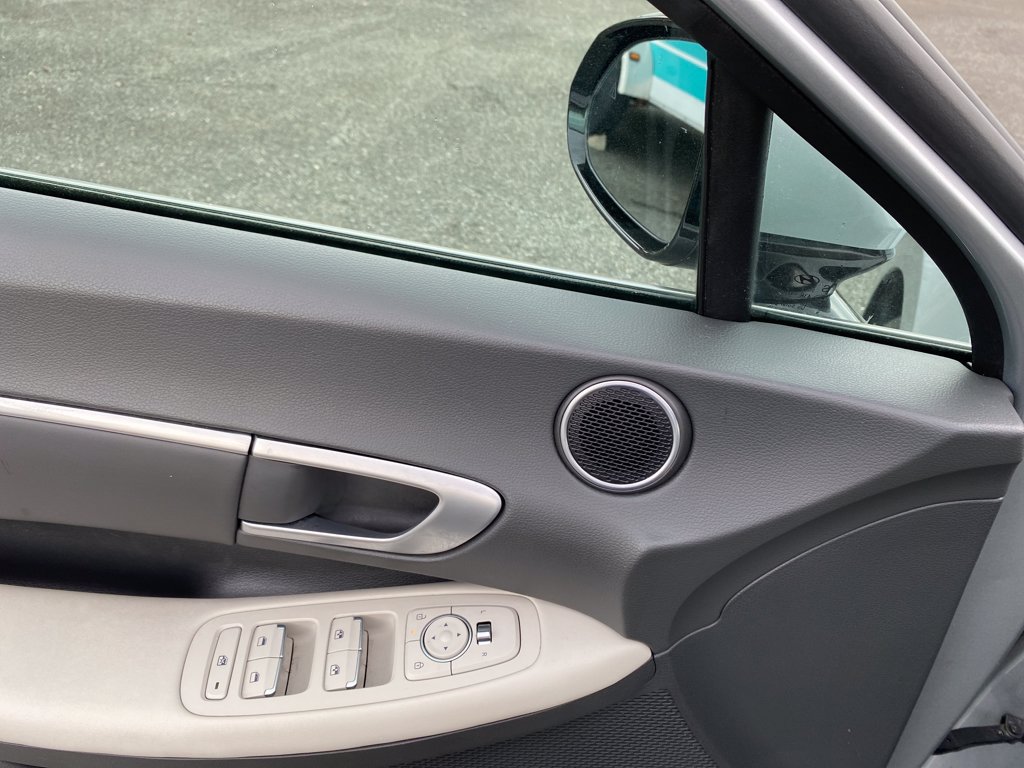 Used 2024 Hyundai Sonata SEL FWD image 11