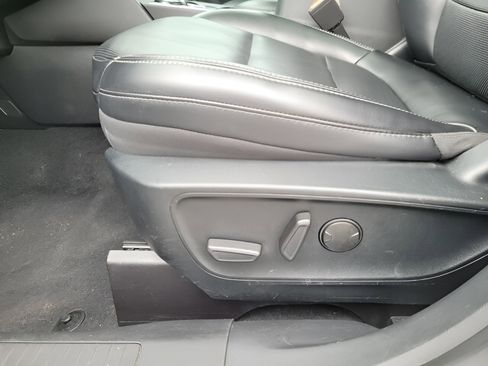 Used 2020 Ford Escape SE Sport image 21