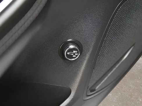 Used 2023 Buick Envision Preferred image 40