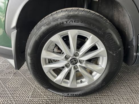 Used 2024 Toyota Corolla Cross LE w/ Moonroof Package AWD/4WD image 27
