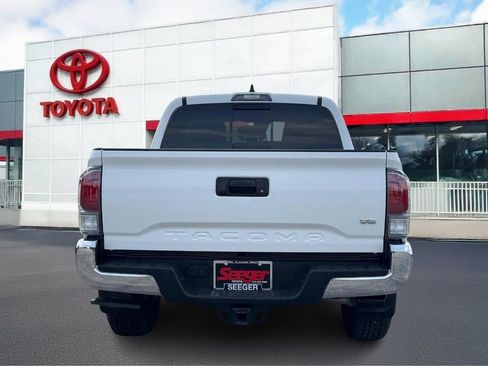 Used 2023 Toyota Tacoma TRD Off-Road AWD/4WD image 5