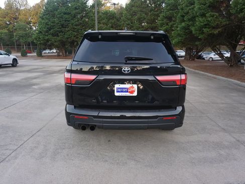 Used 2023 Toyota Sequoia TRD Pro AWD/4WD image 26