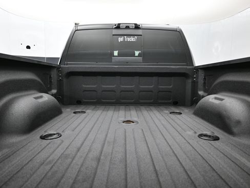 Used 2024 RAM 3500 Laramie w/ Towing Technology Group AWD/4WD image 7