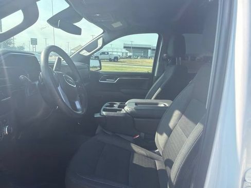 Used 2025 GMC Sierra 1500 Elevation RWD image 9