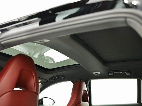 Certified 2023 Porsche Panamera 4S image 30