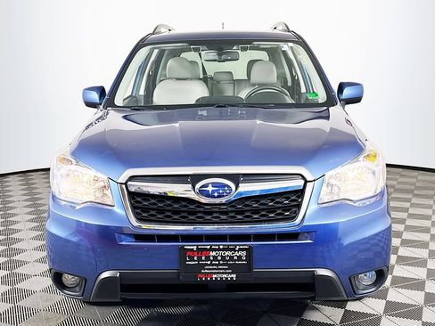 Used 2015 Subaru Forester 2.5i Limited AWD/4WD image 2