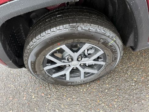 New 2025 Jeep Grand Cherokee L Limited image 11