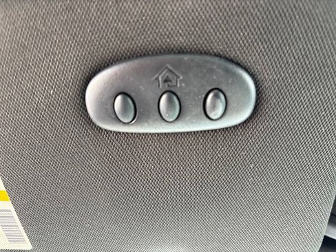 Used 2004 Cadillac XLR RWD image 18
