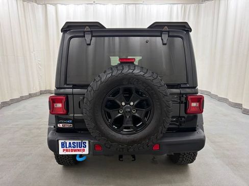 Used 2023 Jeep Wrangler Unlimited Rubicon 4xe AWD/4WD image 5