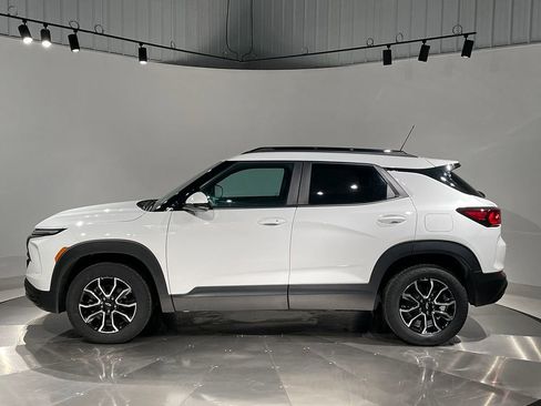 Used 2024 Chevrolet TrailBlazer ACTIV w/ Driver Confidence Package image 14