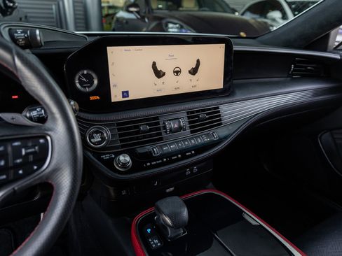 Used 2023 Lexus LS 500 F Sport image 29