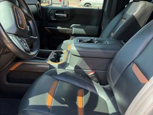 Used 2021 GMC Sierra 1500 AT4 w/ AT4 Premium Package AWD/4WD image 3