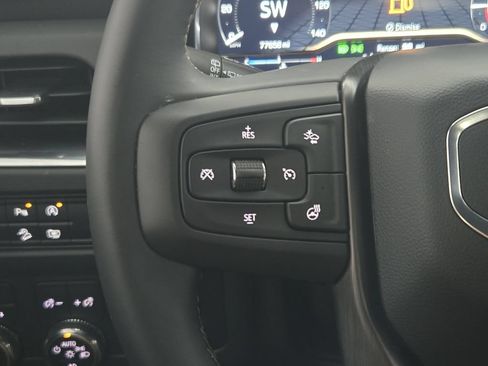 Used 2024 GMC Yukon AT4 w/ AT4 Premium Package AWD/4WD image 30