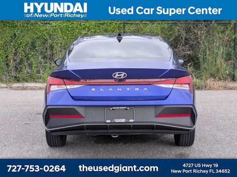 Certified 2024 Hyundai Elantra SEL FWD image 4