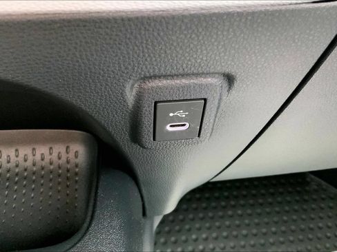 Used 2025 Toyota Corolla SE FWD image 30