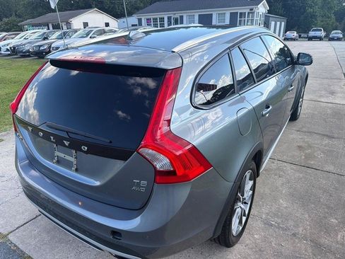 Used 2017 Volvo V60 T5 Cross Country w/ Convenience Package AWD/4WD image 10