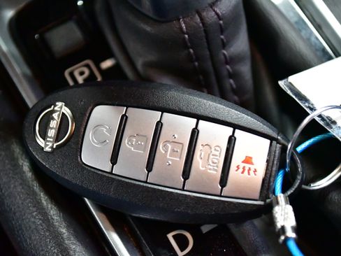 Used 2025 Nissan Altima 2.5 SV FWD image 32