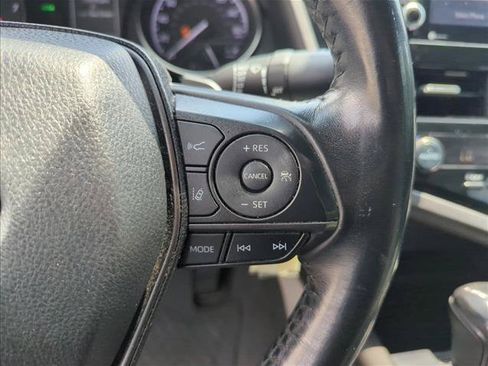 Used 2021 Toyota Camry SE FWD image 14