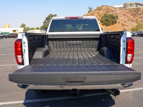 Used 2025 GMC Sierra 2500 SLE w/ SLE Value Package; image 16