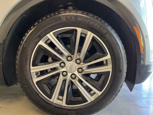 Certified 2024 Cadillac Lyriq Luxury AWD/4WD image 7