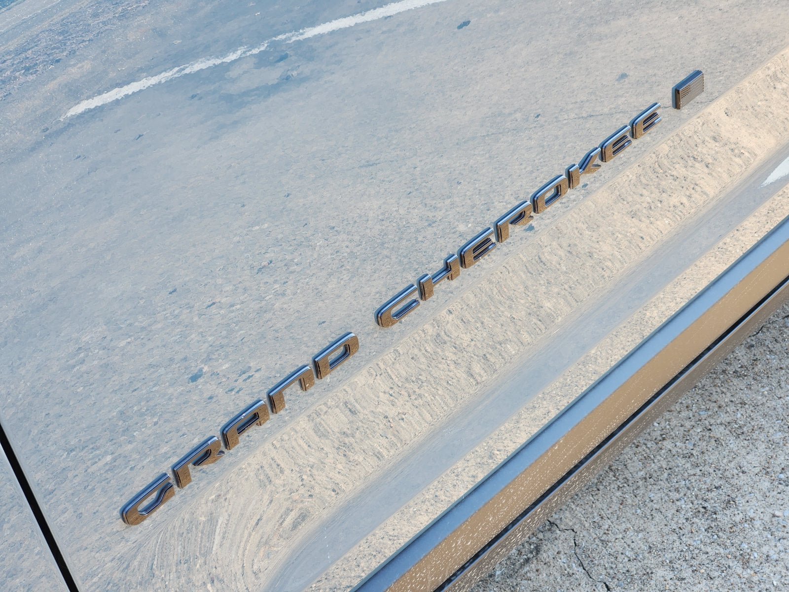 New 2027 Jeep Grand Cherokee Limited w/ Limited Altitude Package AWD/4WD image 18