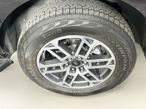 Used 2025 Ford Expedition Max Active AWD/4WD image 11