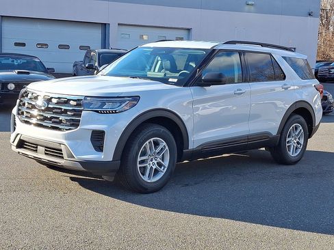 New 2026 Ford Explorer Active image 3