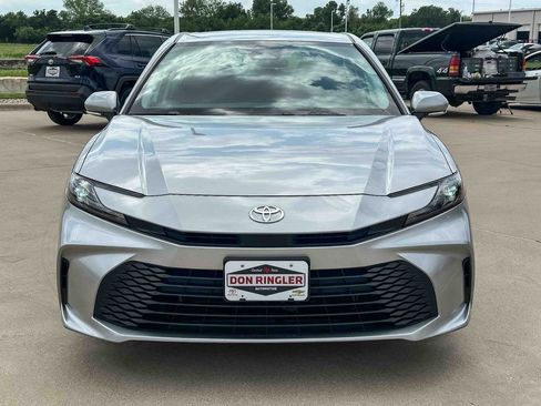 Used 2025 Toyota Camry LE image 8