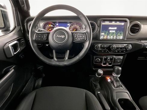 Used 2022 Jeep Wrangler Unlimited Sport image 8