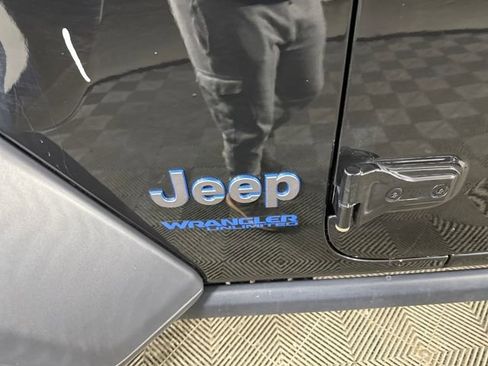 Used 2022 Jeep Wrangler Unlimited Rubicon 4xe w/ Steel Bumper Group image 10
