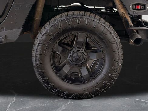 Used 1996 HUMMER H1 4-Door Hard Top image 3